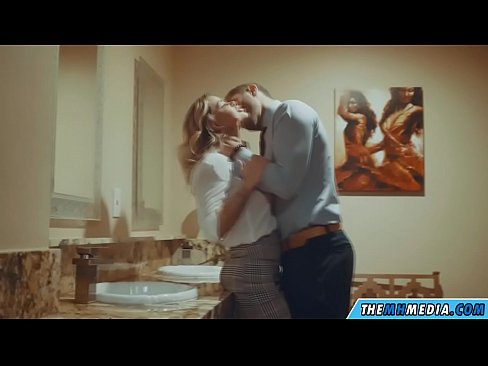 ❤️ Ko vas prsata blondinka zapelje na javnem stranišču ❤ Anal video na sl.megaofertas.top ❌️